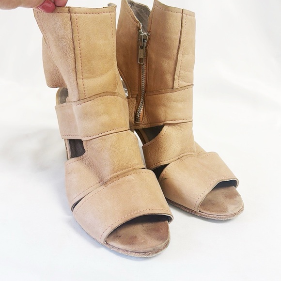 FREE PEOPLE Zipper Gladiator Leather Sandals Blush Pink Block 3” Heels Size 38/7 - Picture 3 of 8